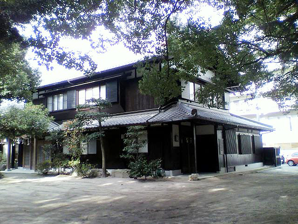 三篠神社　社務所