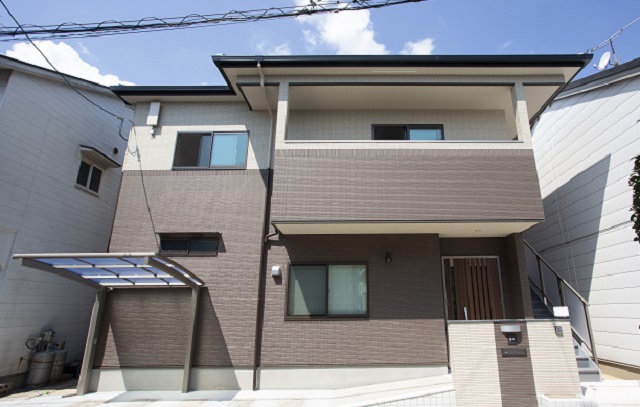 賃貸部分のある、木造のゆとりの和モダン住宅