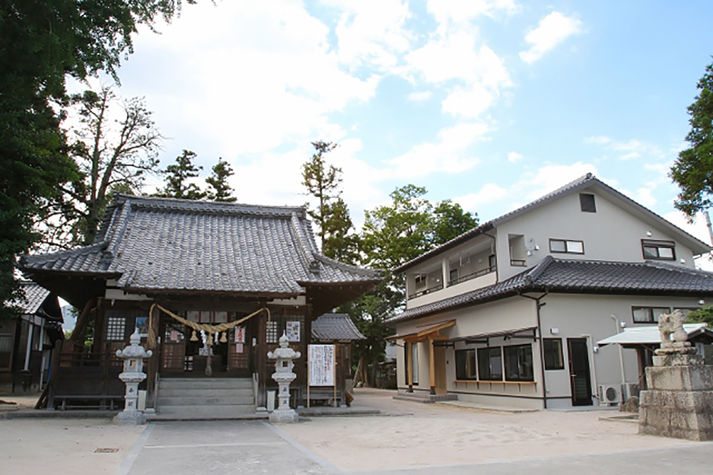 長束神社　社務所